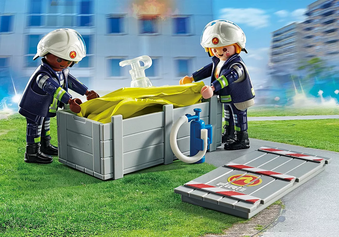 City Action | Firefighter with Air Pillow - Image 4