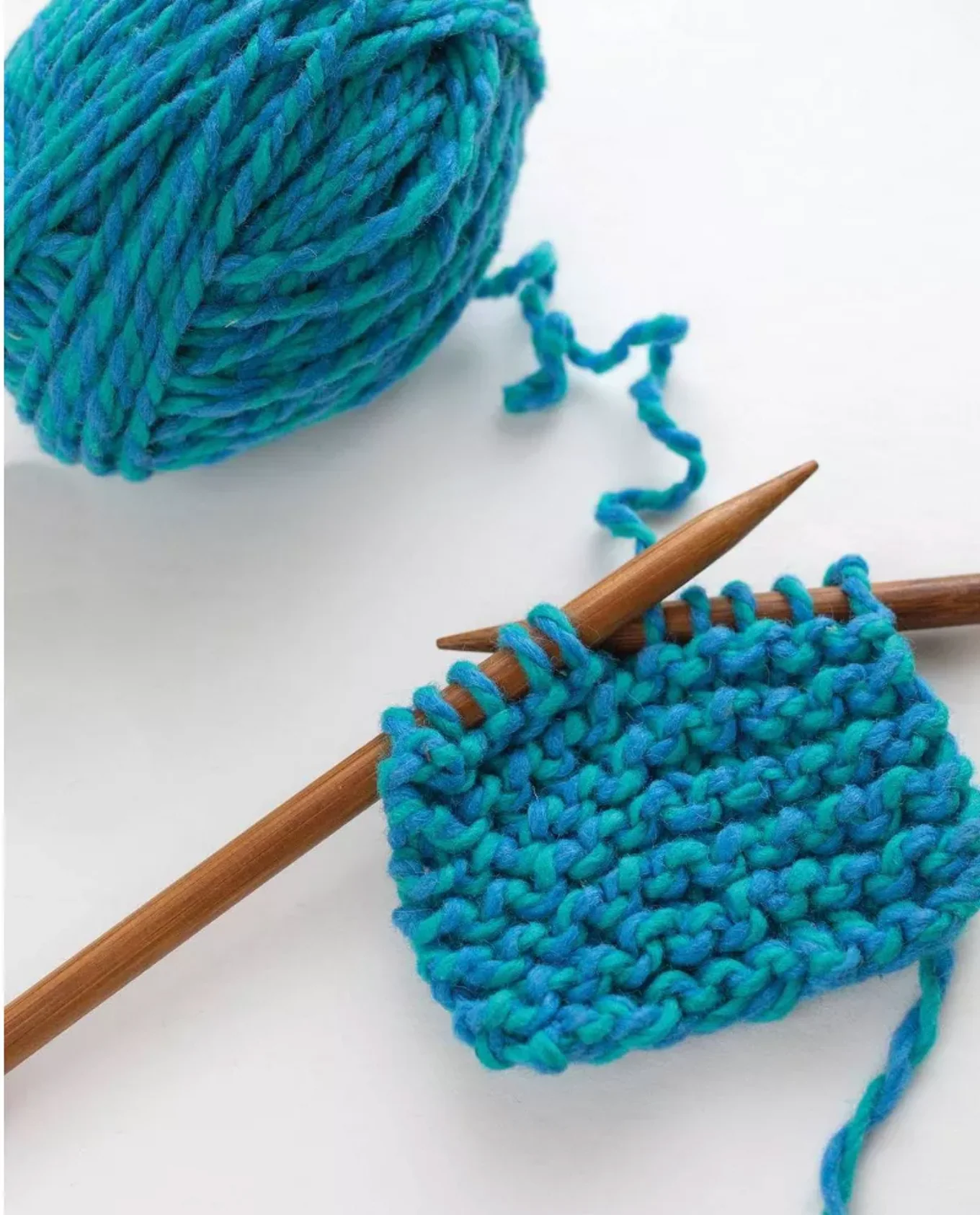 Discover Knitting Scarf Kit | Blue - Image 3