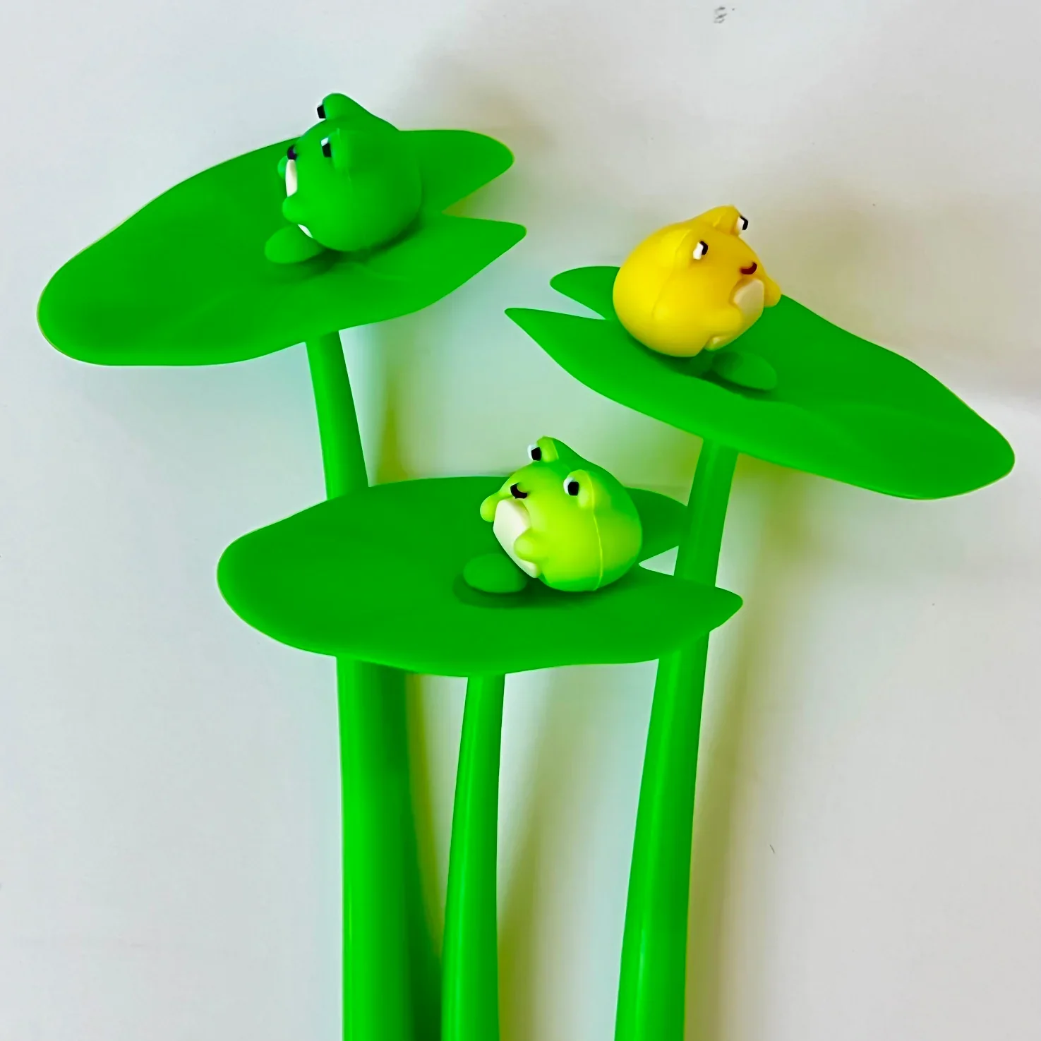 Lotus Leaf Frog Wiggle Gel Pen