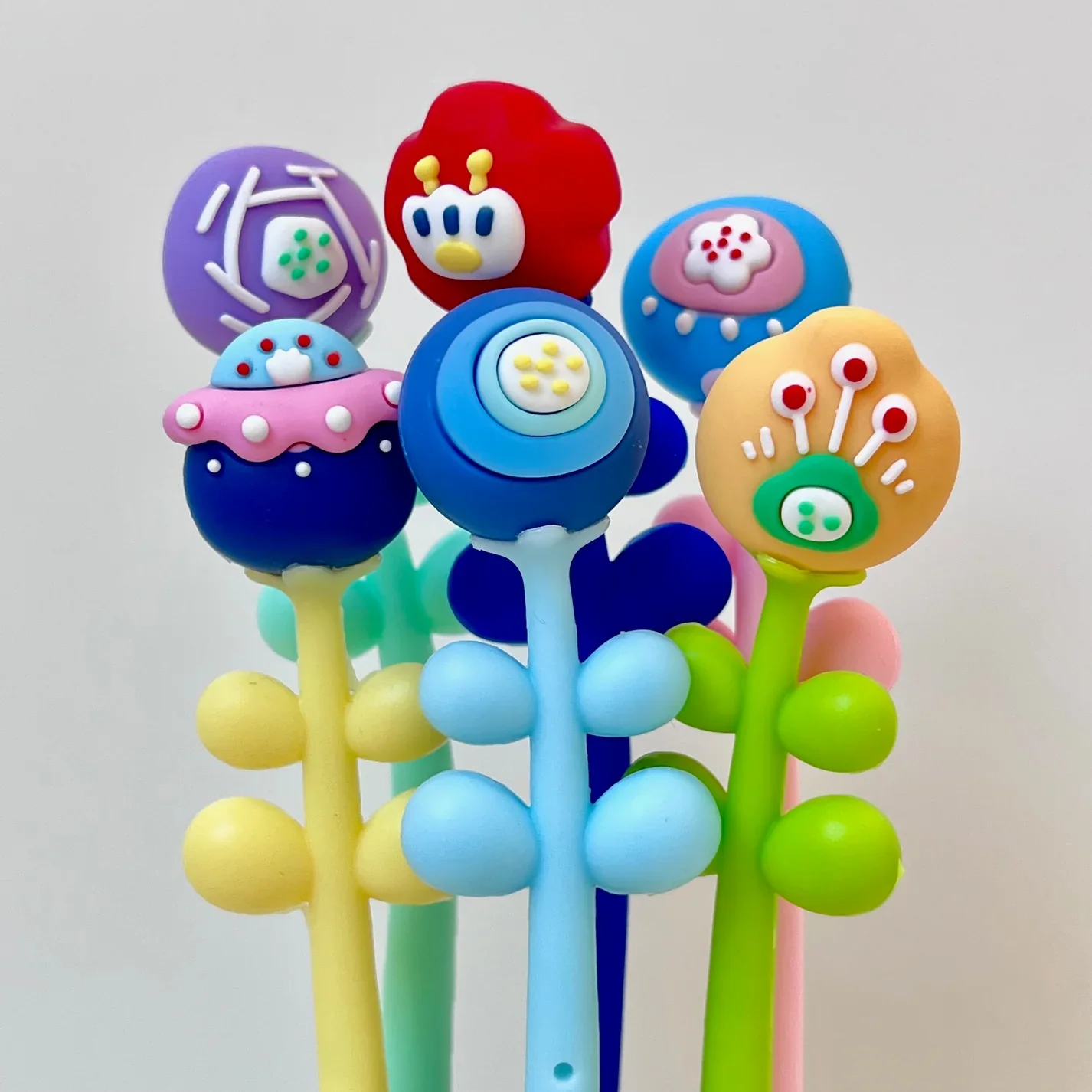 Lovely Flower Wiggle Gel Pen - Image 2