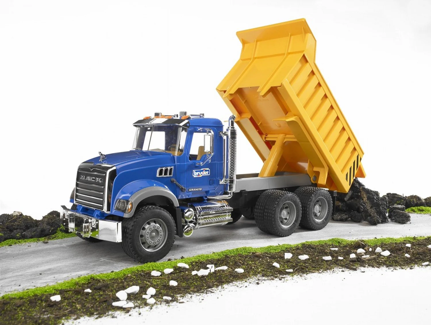 Mack Granite Tip Up Truck - Image 3