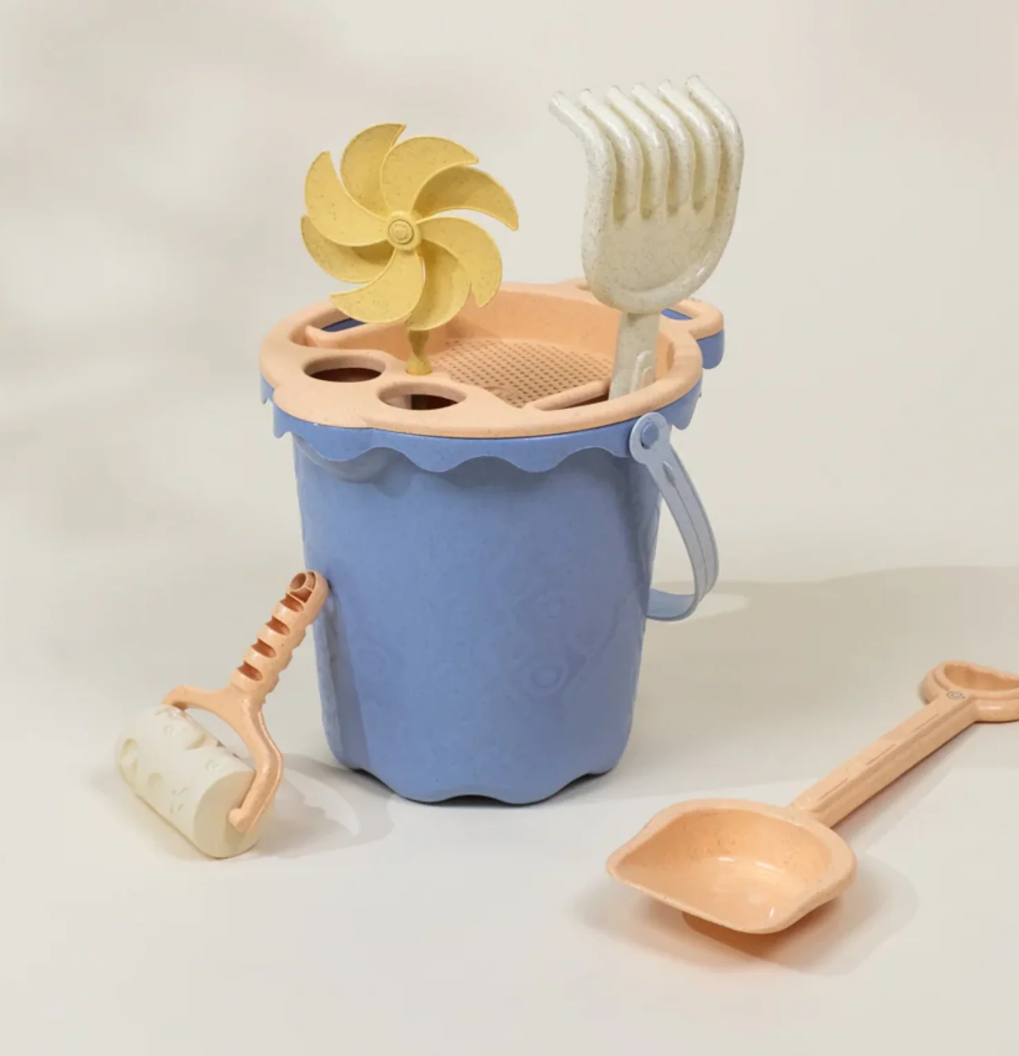 Sand Toy Bucket Set