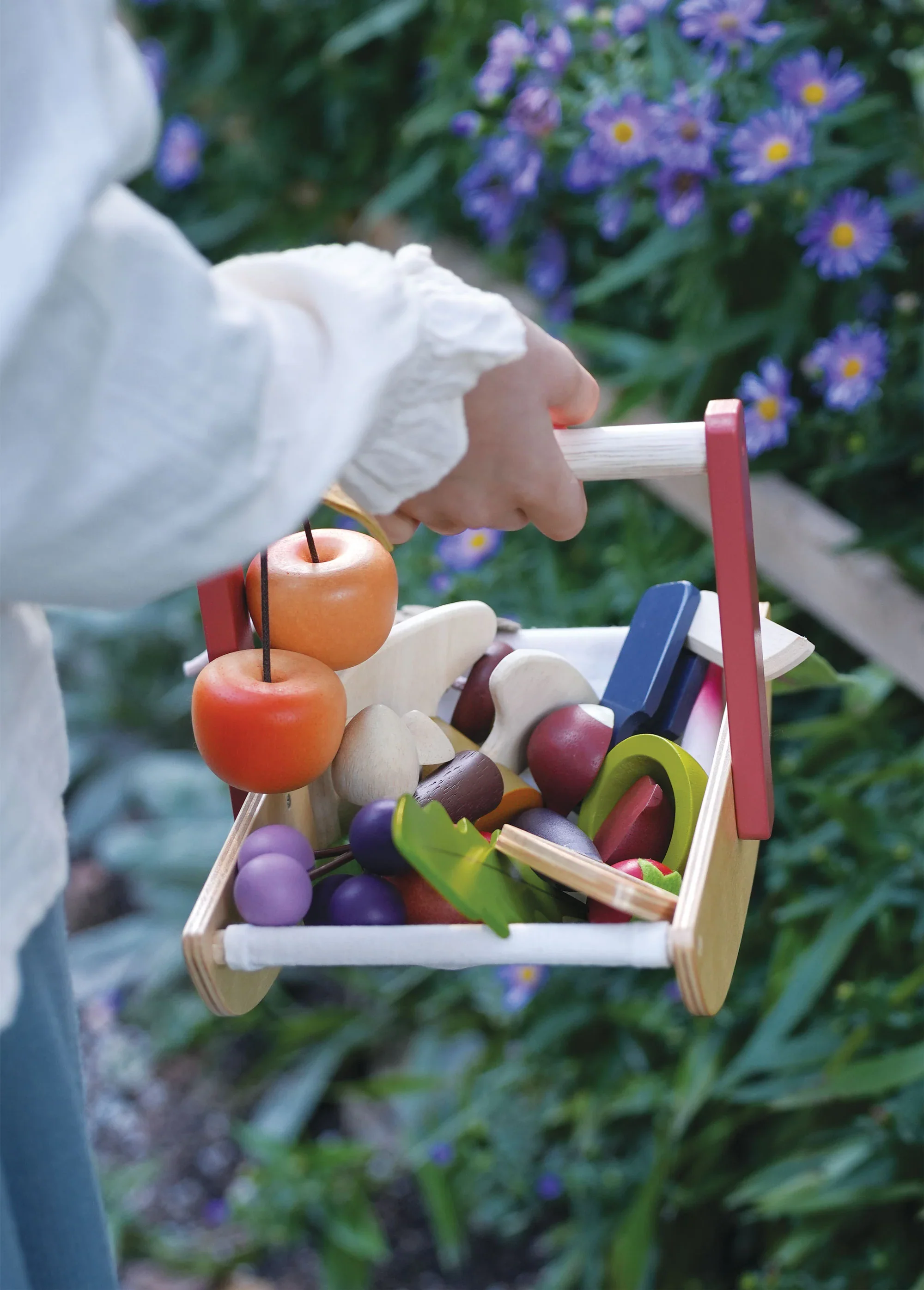 Wild Wood Foraging Trug - Image 7